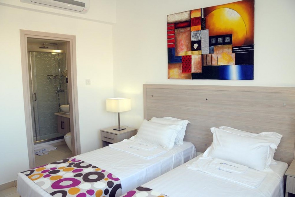 La suite hotel apartments. Frixos ARISTEFS..